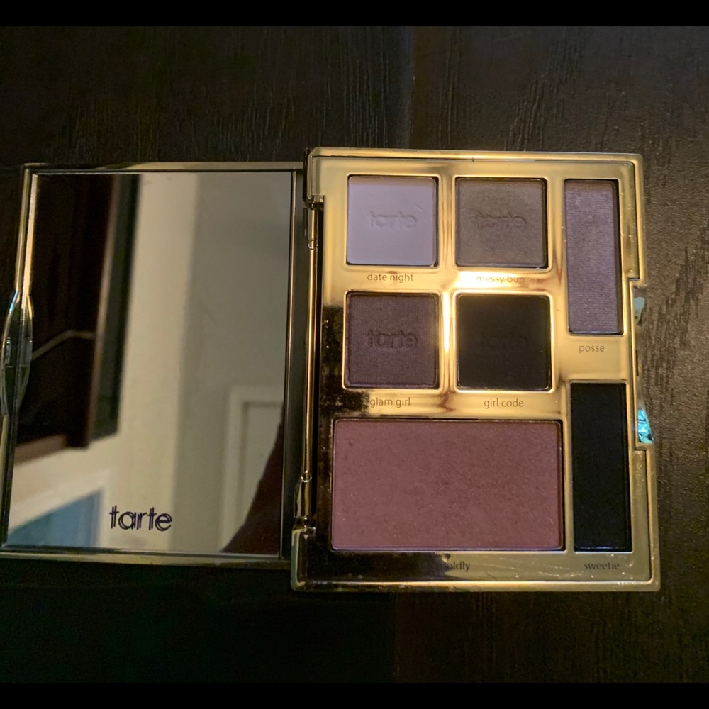 Tarte eye and cheek palette NEVER USED :)